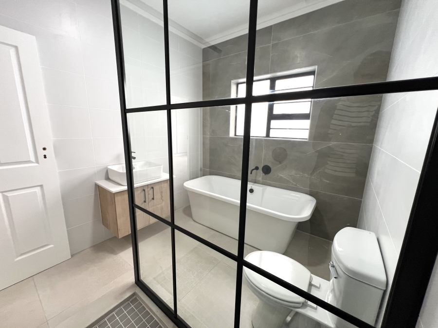 3 Bedroom Property for Sale in Fountains Estate Eastern Cape